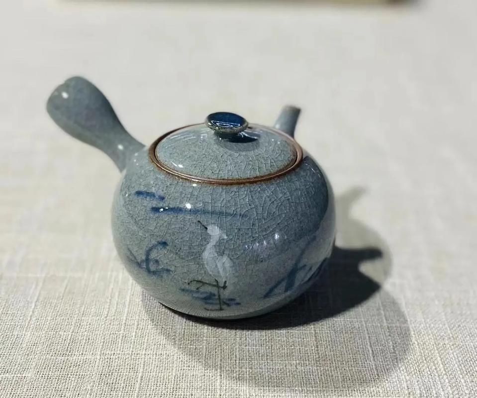 青瓷茶壶推荐语句